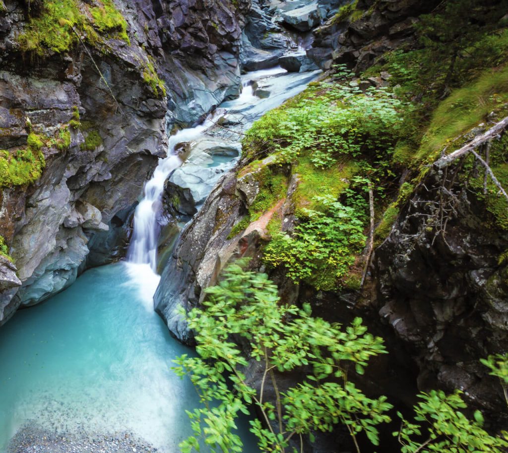 Die Gornerschlucht, ein Naturjuwel in Zermatt. Ausgewaschen seit 220 Mio Jahren.