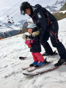 Faire du ski dans le Zermatt avec la famille