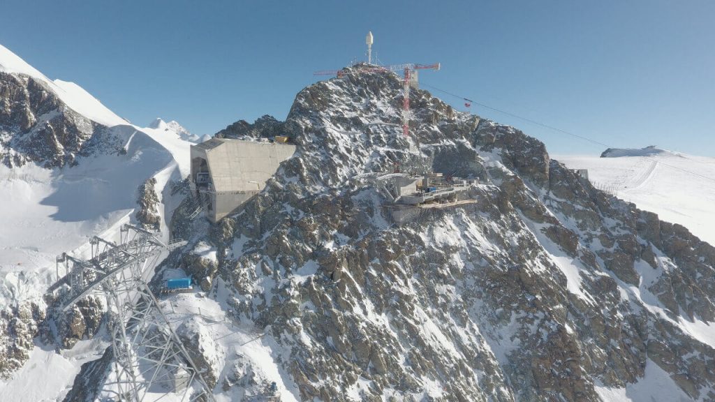 Baustelle 3S Bahn, Blick auf Berg, Schnee