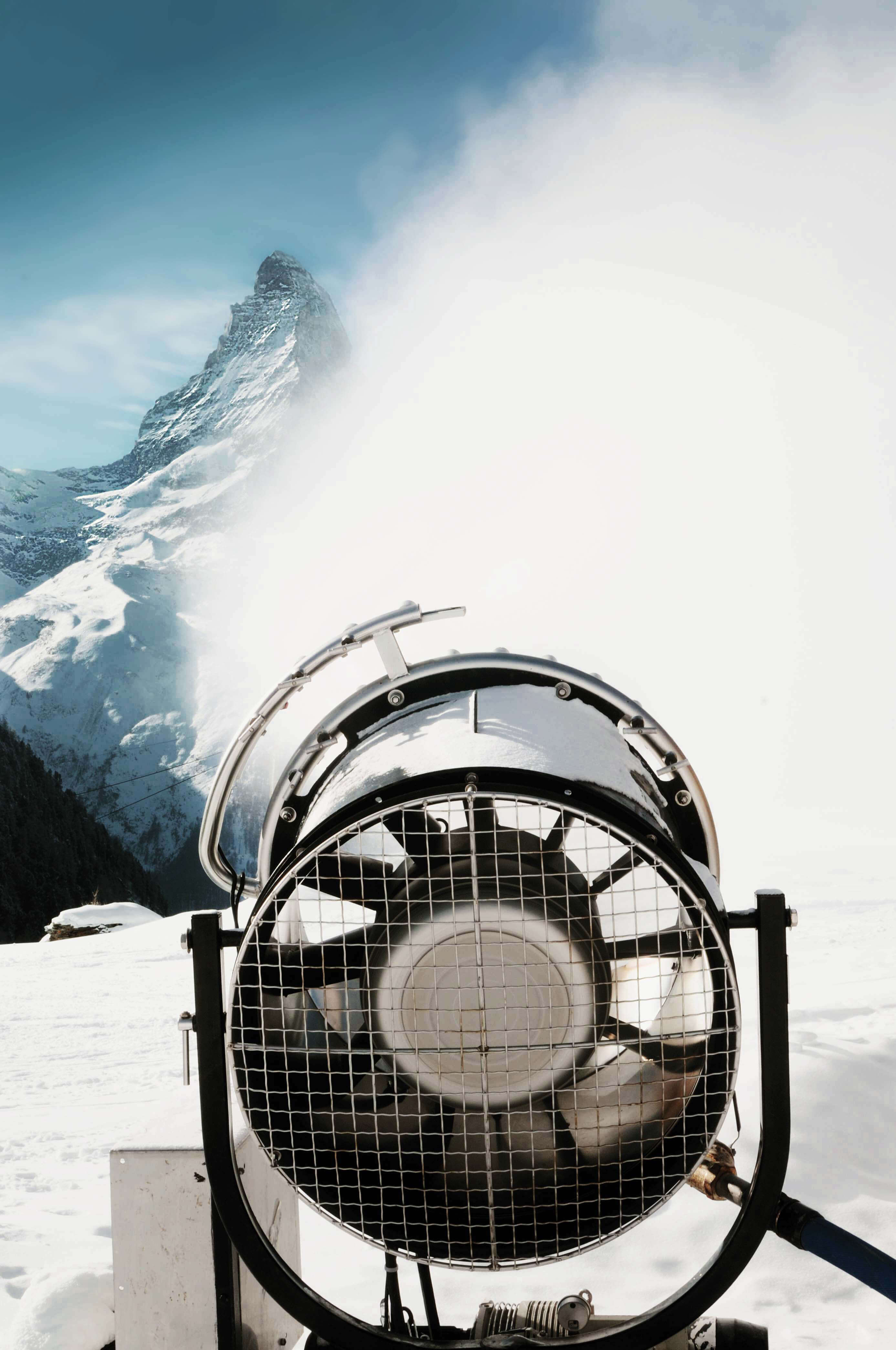 Beschneiung in Zermatt der Bergbahnen