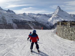 Skifahren mit Kindern in Zermatt auf Sunnegga