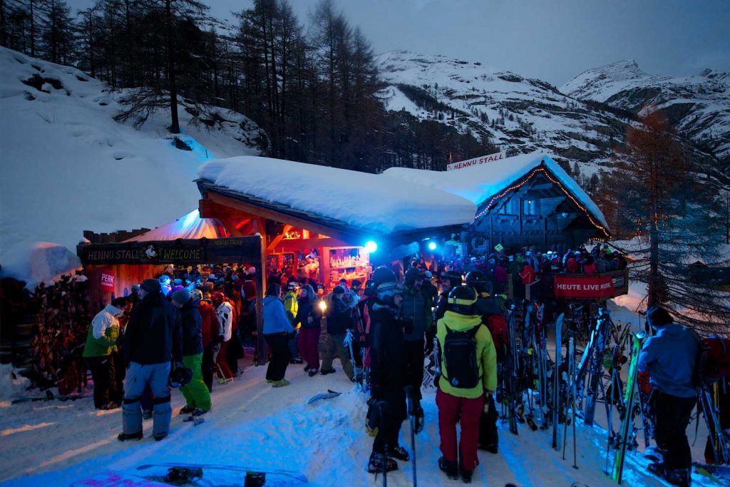 Après-Ski am Abend