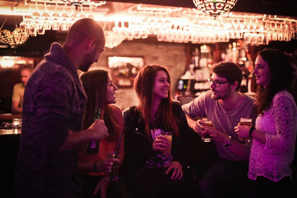 Papperla Pub Après-Ski Local Innenansicht