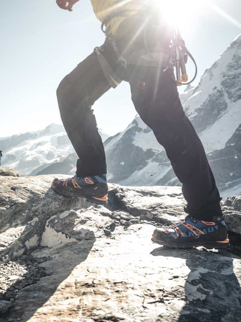 Bergsteigen mit Kletterausrüstung