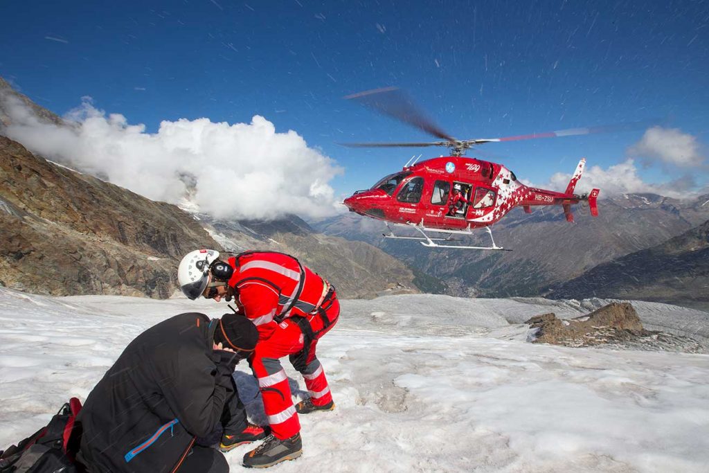 Air Zermatt rettet am Berg