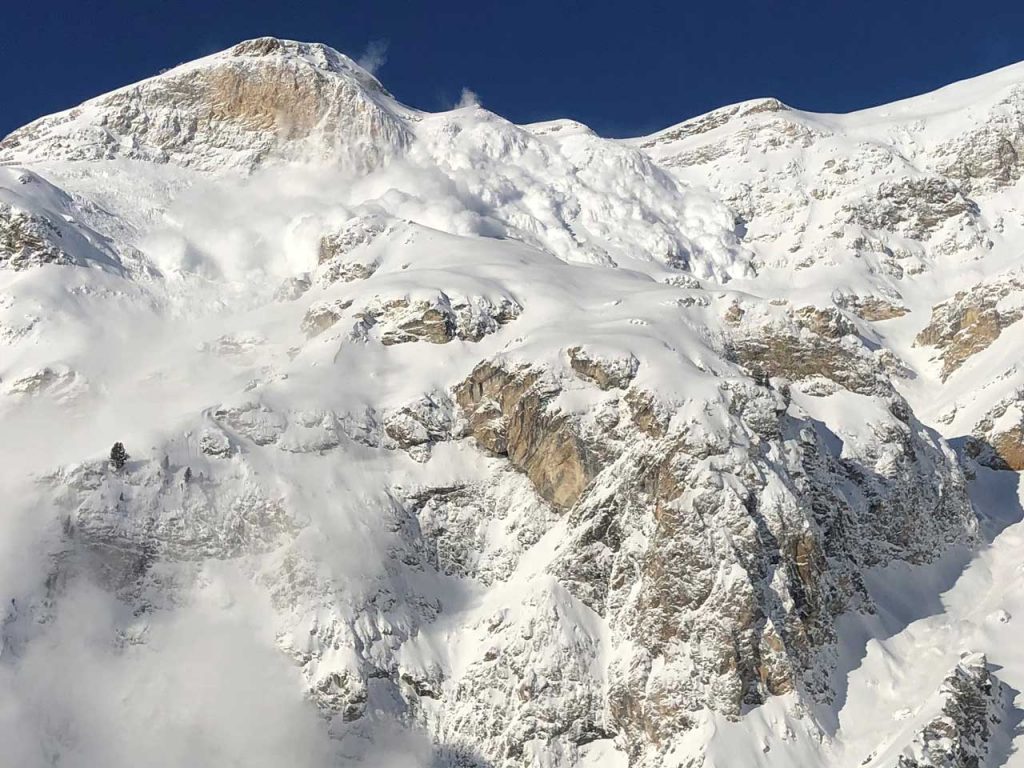 Lawine am Berg