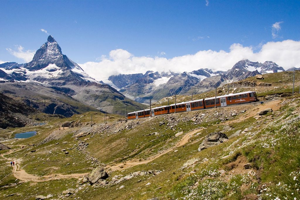 Gornergratbahn vor dem Matterhorn