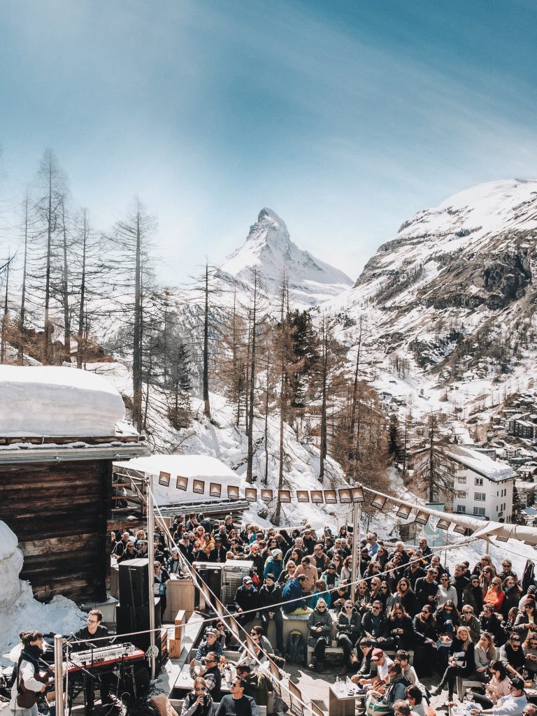 Bühne des Zermatt Unplugged beim CERVO Zermatt