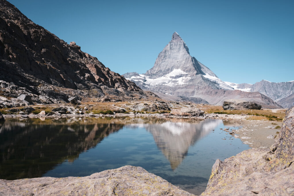 Matterhornspiegelung im See © Kalbermatten.swiss