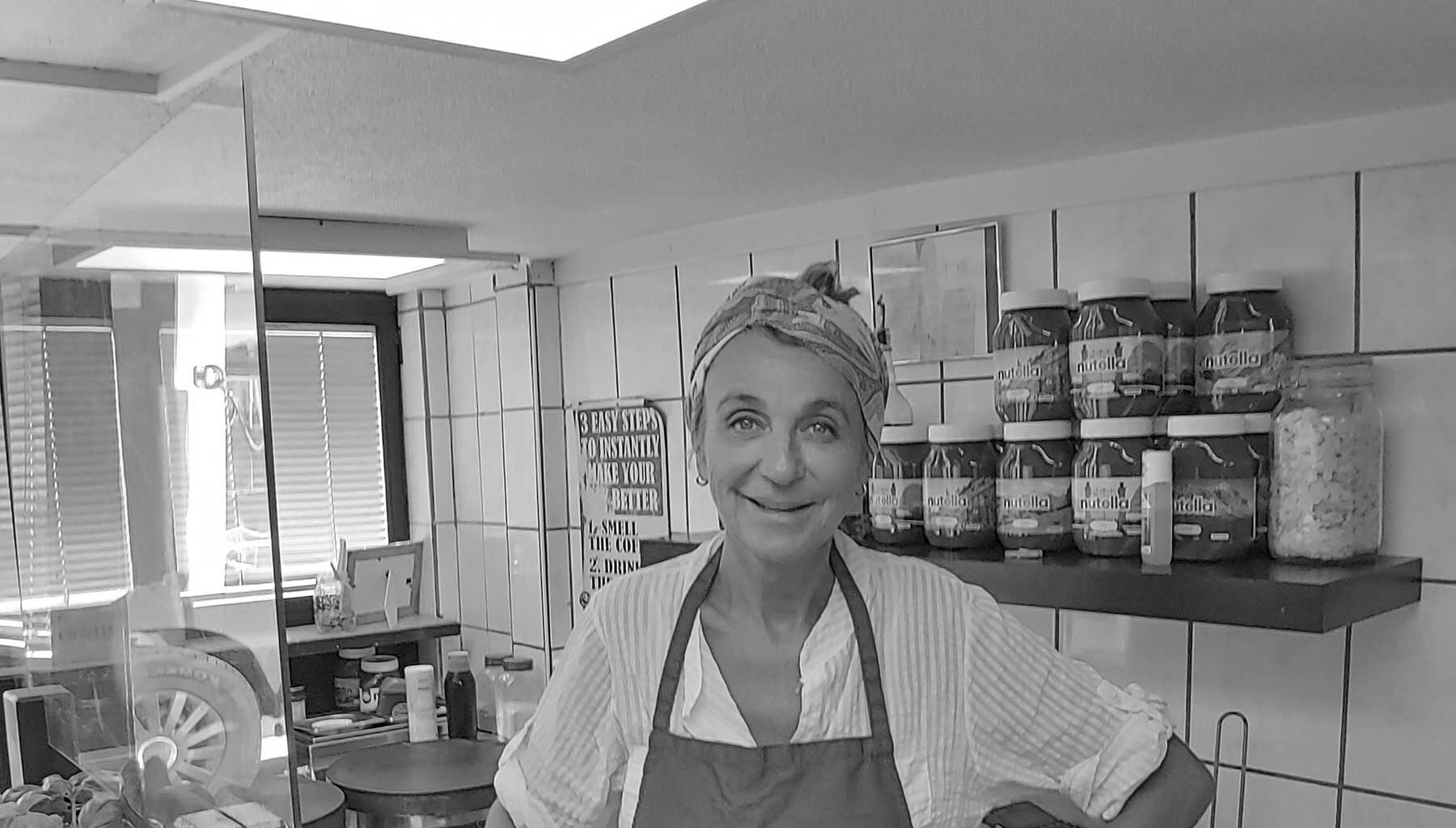 Stephanie in der Küche Ihrer Crêperie–©Creperie Stephanie